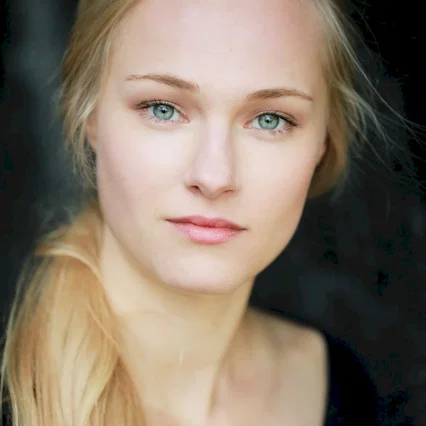  Jessica Madsen