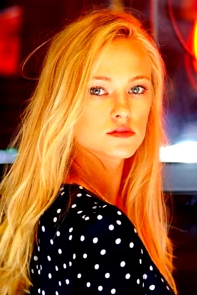  Jessica Madsen