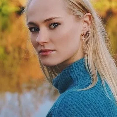  Jessica Madsen