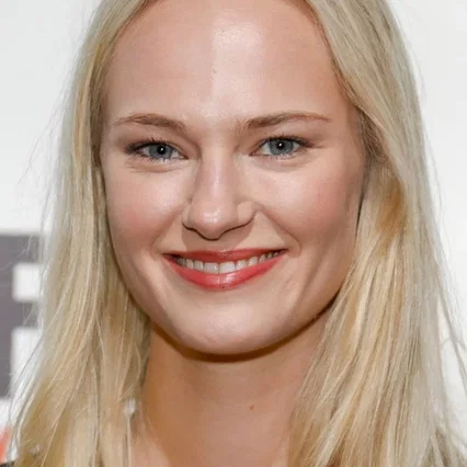  Jessica Madsen