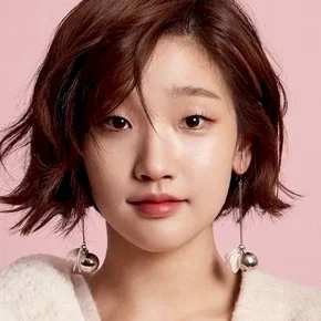 Photo star :  Park So-dam