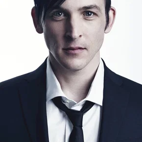 Photo star :  Robin Lord Taylor