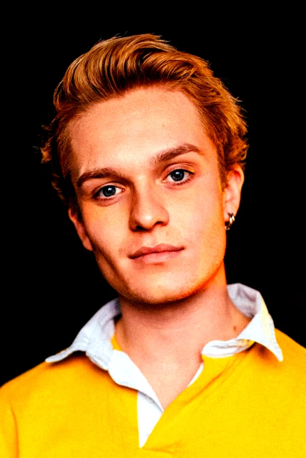  Tom Glynn-Carney