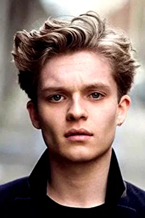  Tom Glynn-Carney