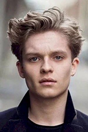  Tom Glynn-Carney photo