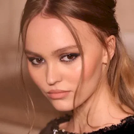  Lily-Rose Depp
