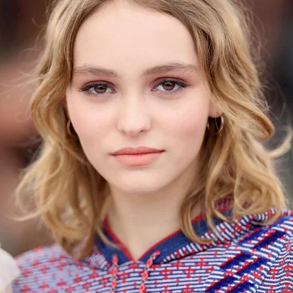  Lily-Rose Depp
