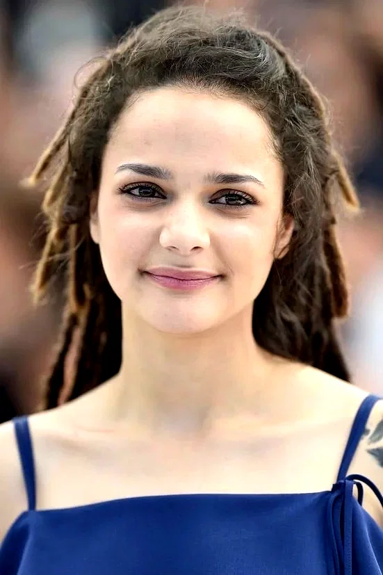  Sasha Lane