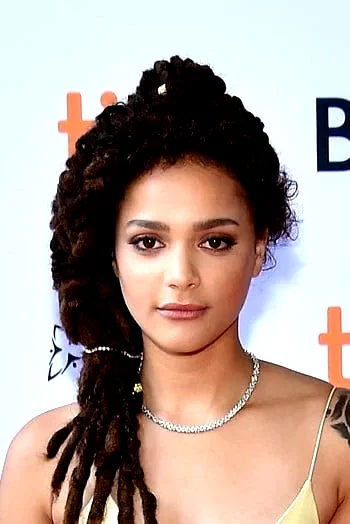  Sasha Lane