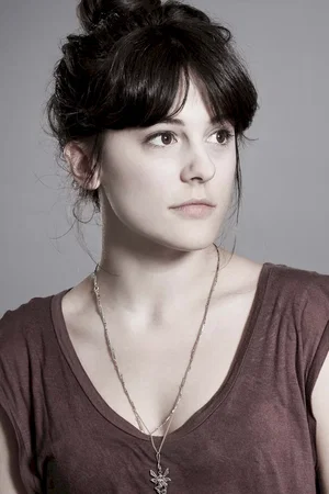 Phoebe Fox photo