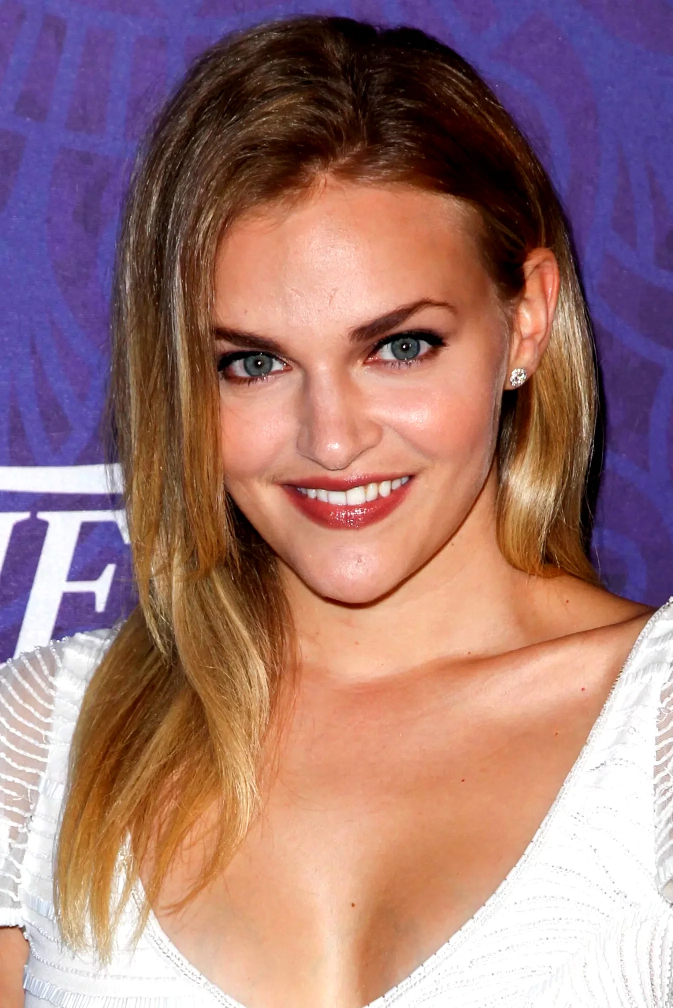  Madeline Brewer