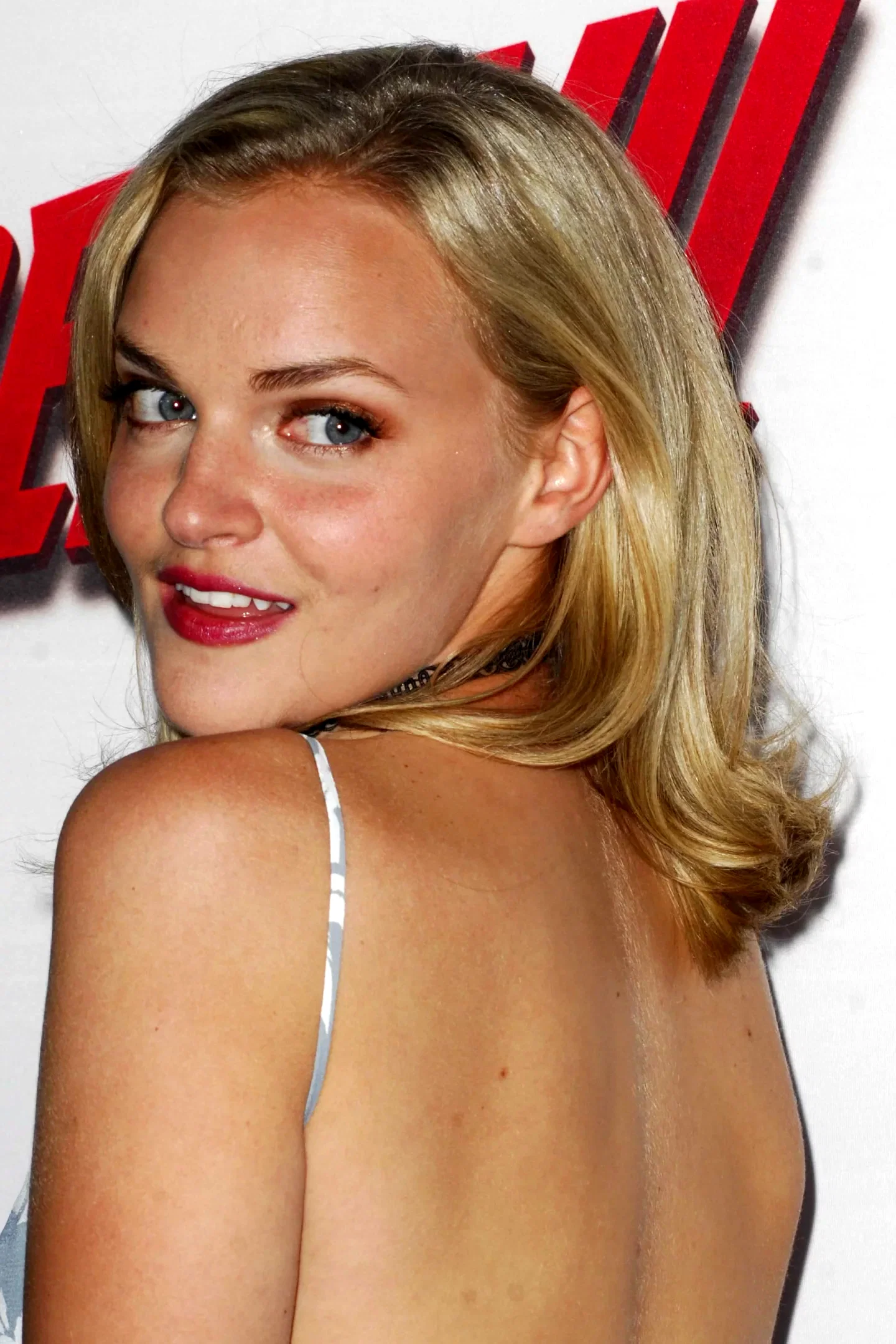  Madeline Brewer