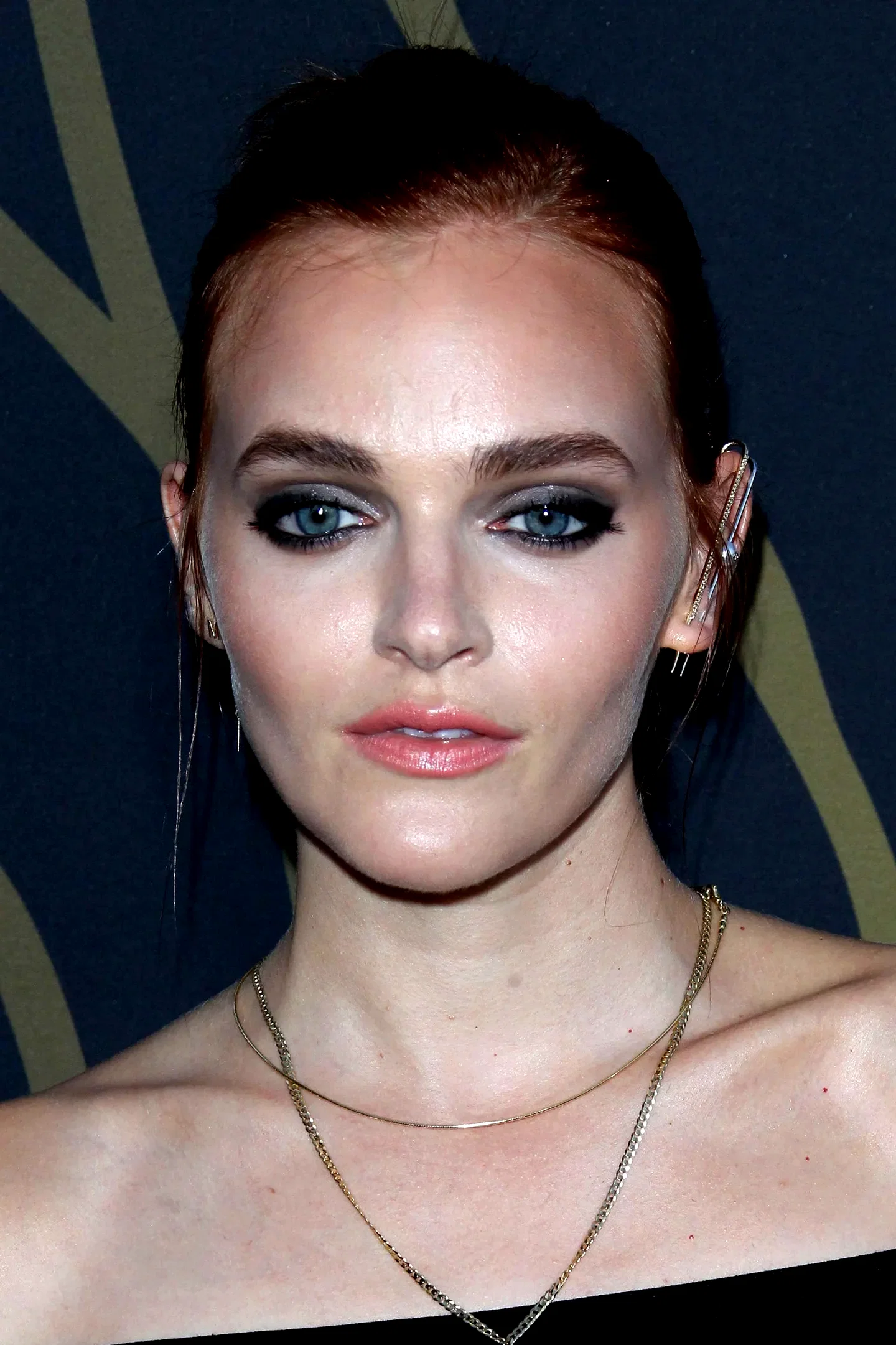  Madeline Brewer