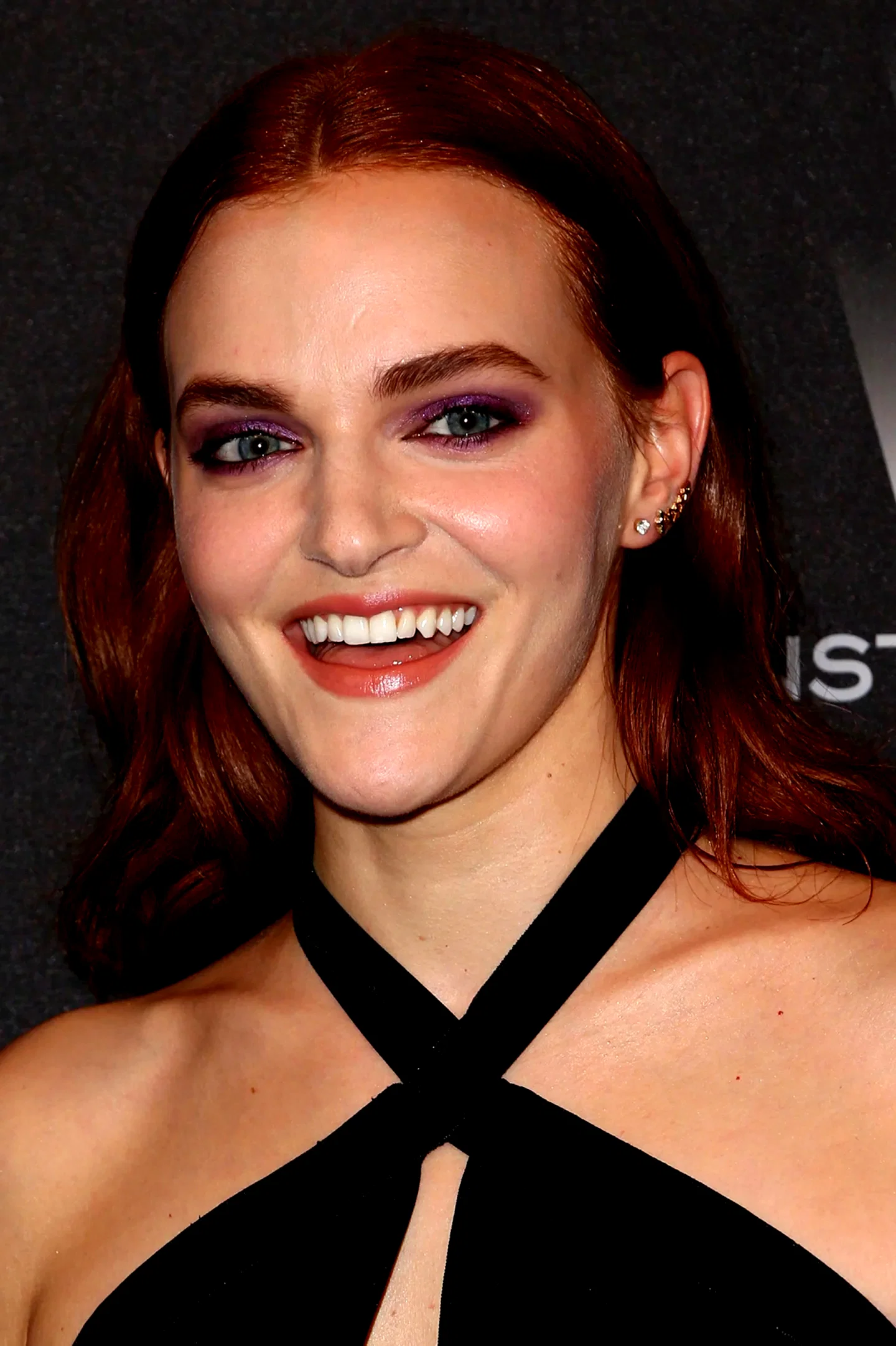  Madeline Brewer