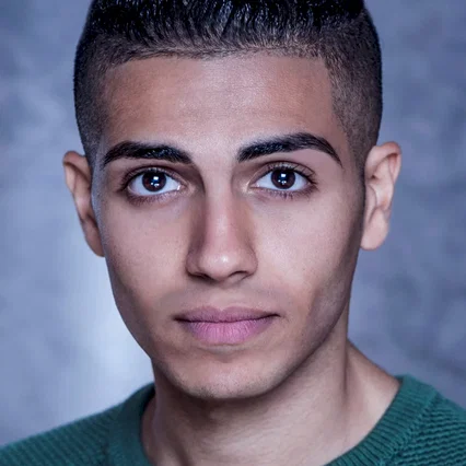  Mena Massoud