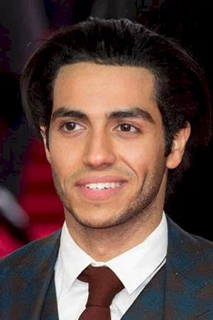  Mena Massoud