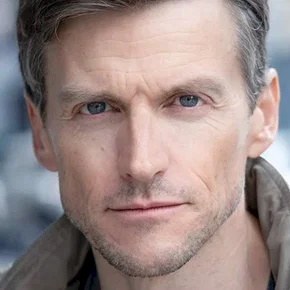 Photo star : Gideon Emery