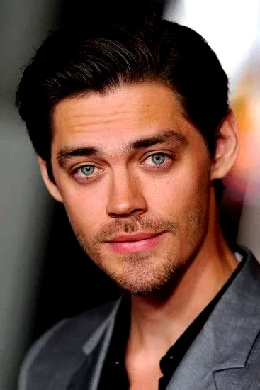  Tom Payne