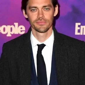 Photo star :  Tom Payne