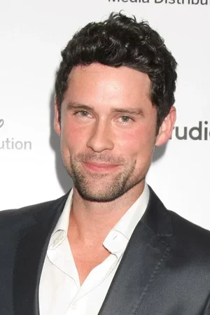  Benjamin Hollingsworth photo