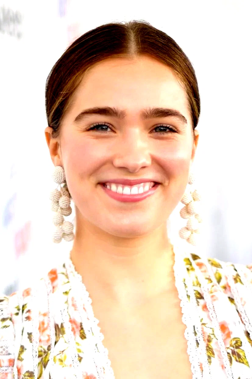 Haley Lu Richardson