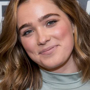 Photo star : Haley Lu Richardson
