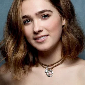 Photo star : Haley Lu Richardson