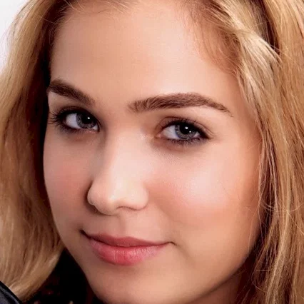 Haley Lu Richardson