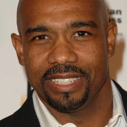  Michael Beach