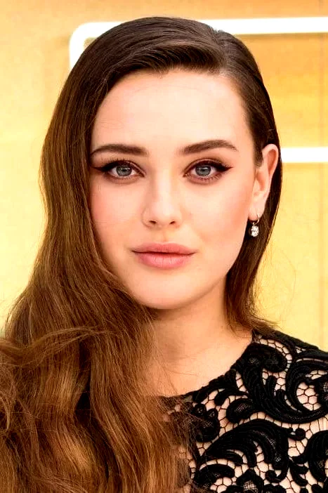  Katherine Langford