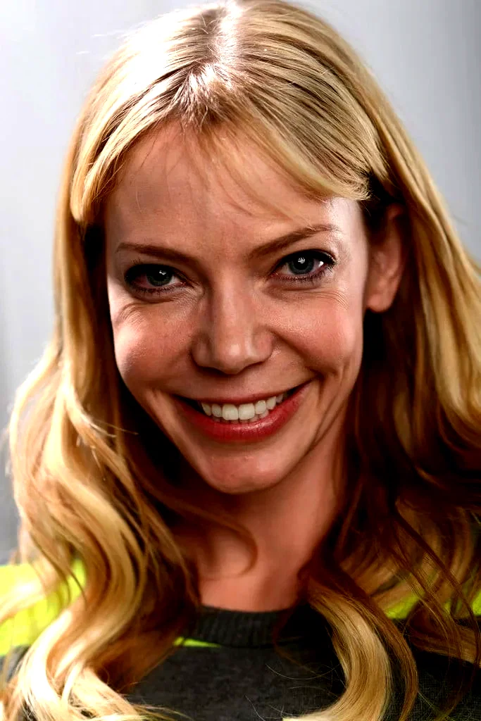 Riki Lindhome