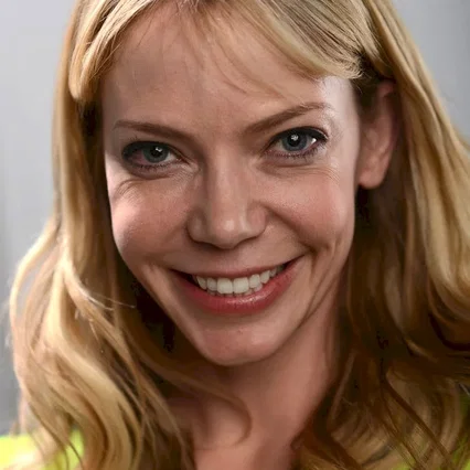 Riki Lindhome