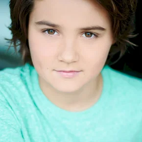 Photo star :  Luca Luhan