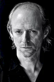  Ned Dennehy