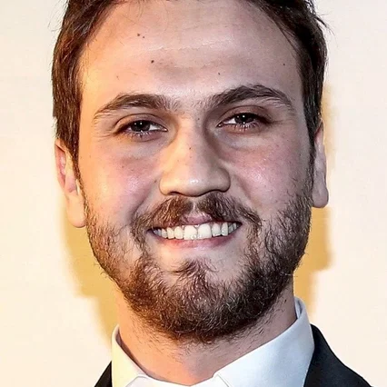  Aras Bulut Iynemli