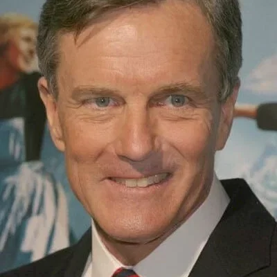  Nicholas Hammond