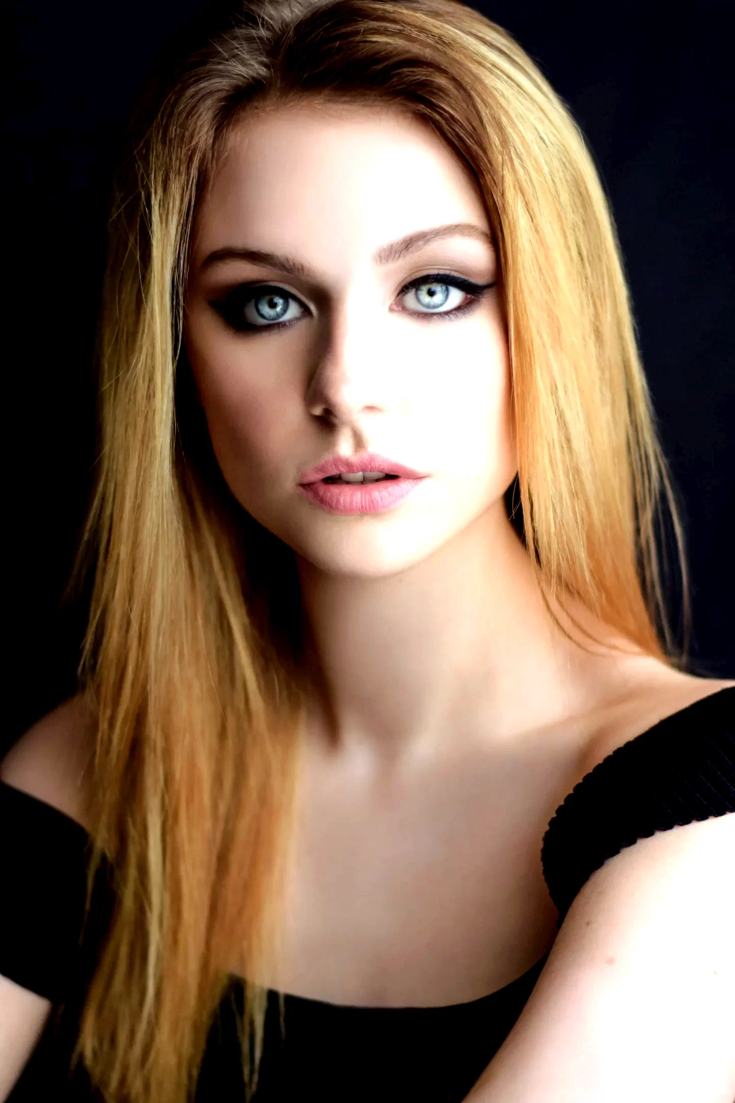  Maddie Phillips