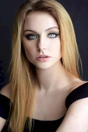  Maddie Phillips