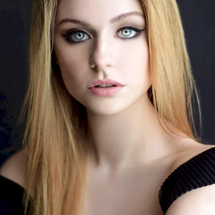  Maddie Phillips