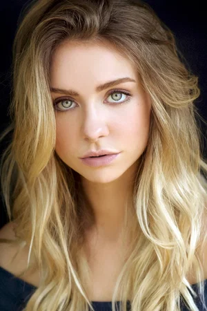  Maddie Phillips