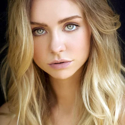  Maddie Phillips