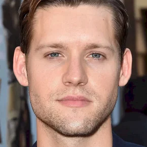 Photo star : Luke Kleintank