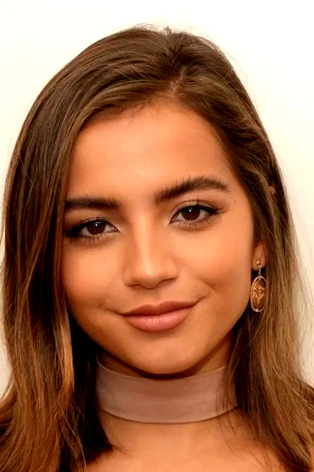  Isabela Merced
