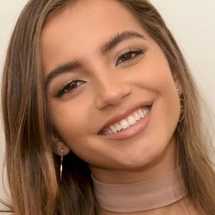  Isabela Merced
