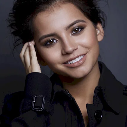  Isabela Merced