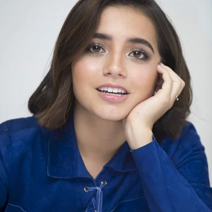  Isabela Merced