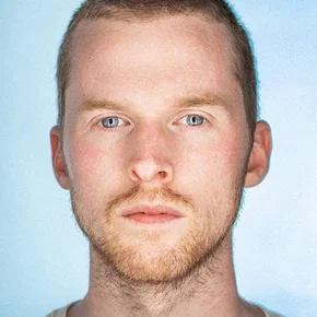 Photo star :  Logan Hawkes