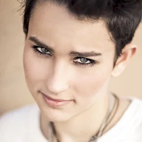 Photo star : Bex Taylor-Klaus