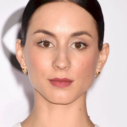 Troian Bellisario