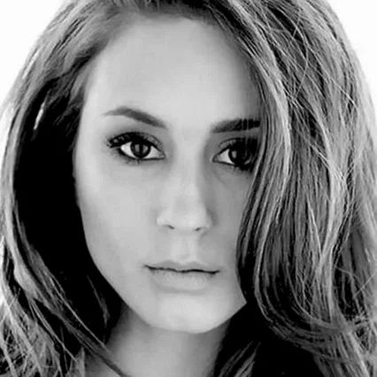 Troian Bellisario